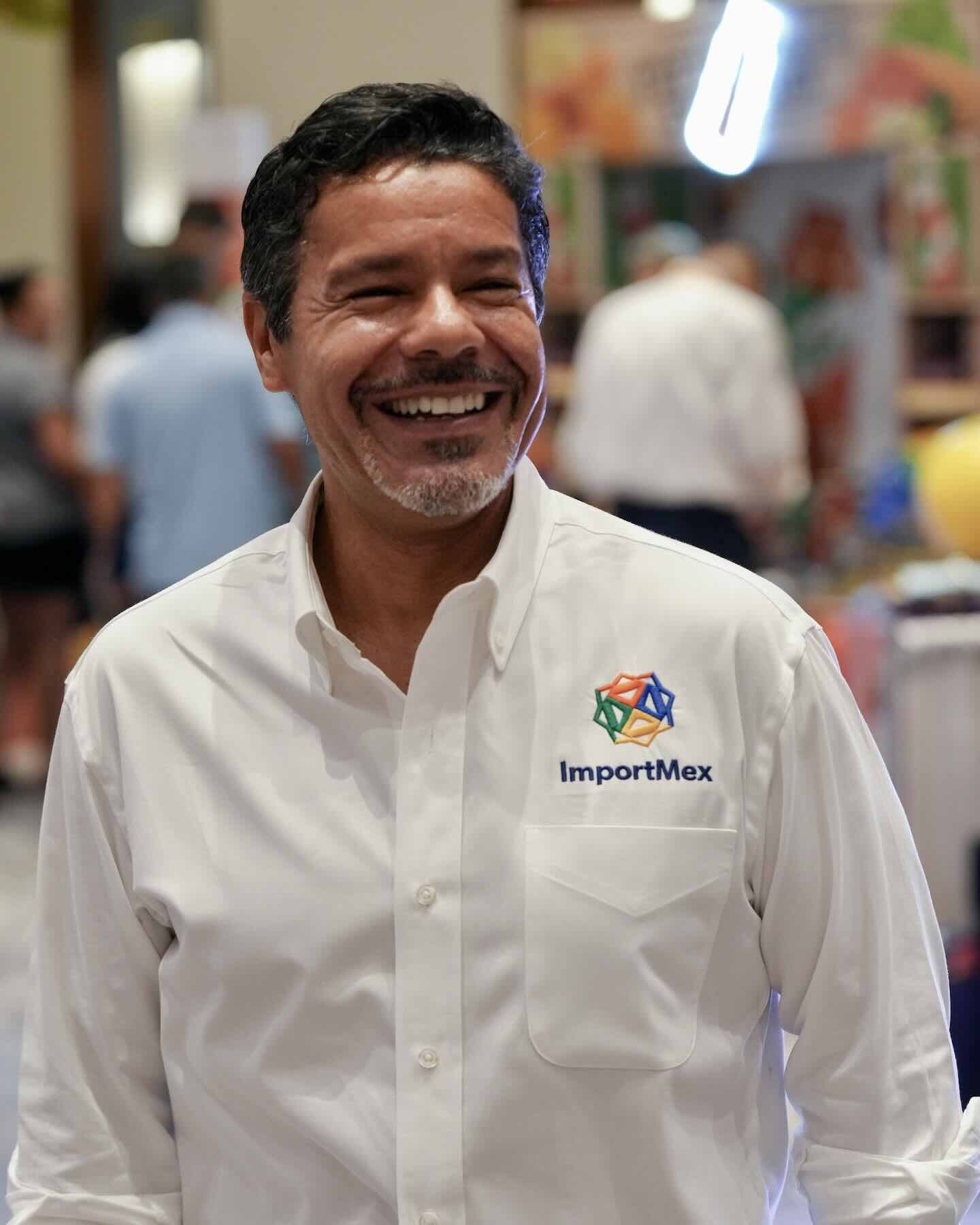 LR2025ImportMex_FoodShowPeople_DSC03572